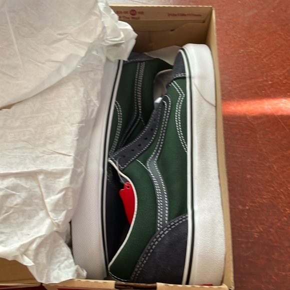 Vans Two Tone Old Skool 8.5 Navy Green Shoes (VN0A5JMI1T8) - Picture 2 of 6